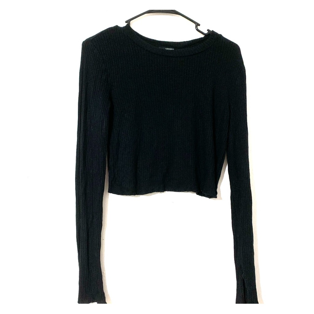 Black crop top